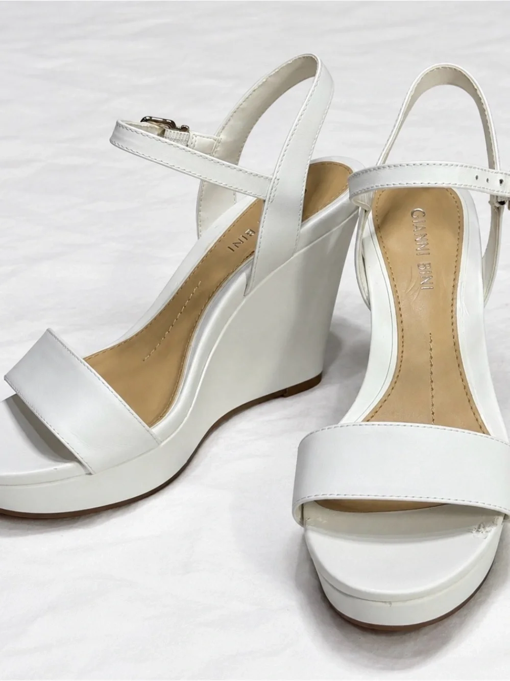 Gianni Bini White Chunky Platform Wedge Sandals Size 6.5